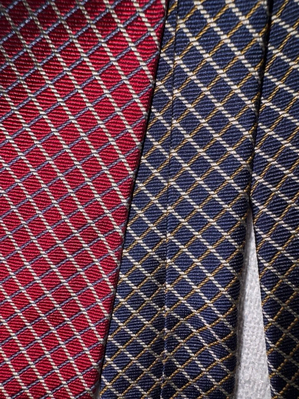 RARE Vintage Tommy Hilfiger Silk Tie 90s Lion Crest Logo Red Navy Diamond Prep